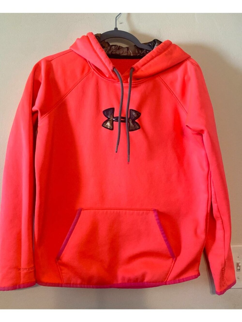 Men's Under Armour ColdGear Neon Pink Orange Hunting‎ Logo Hoodie Size Small